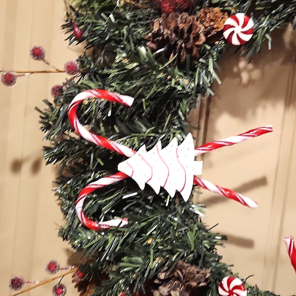 Holiday snack wreath